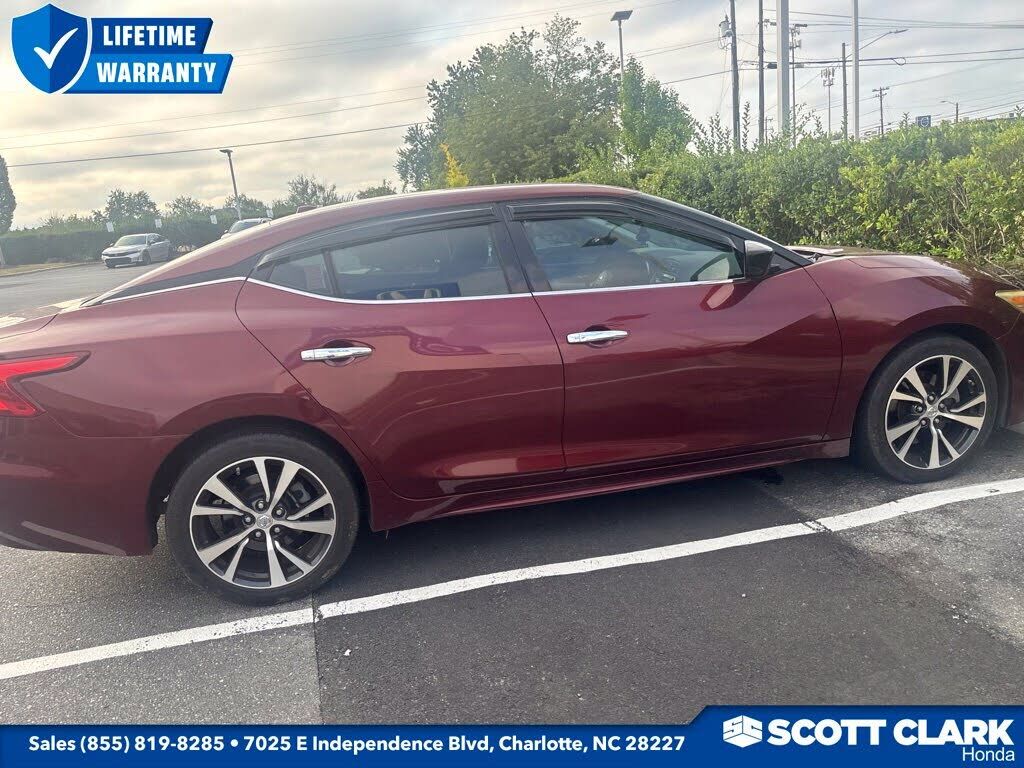 2016 NISSAN Maxima