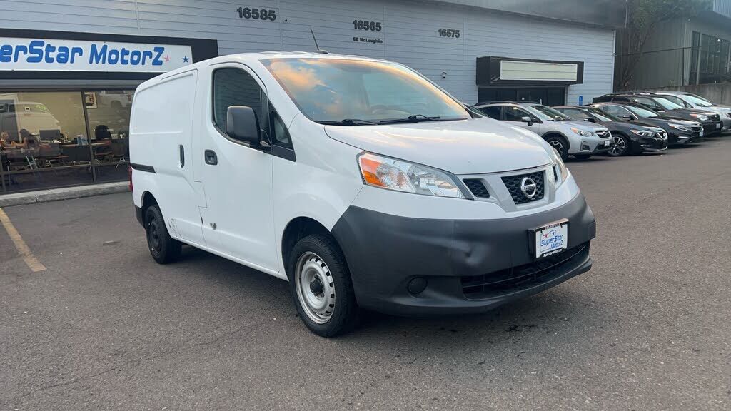 2016 NISSAN NV200