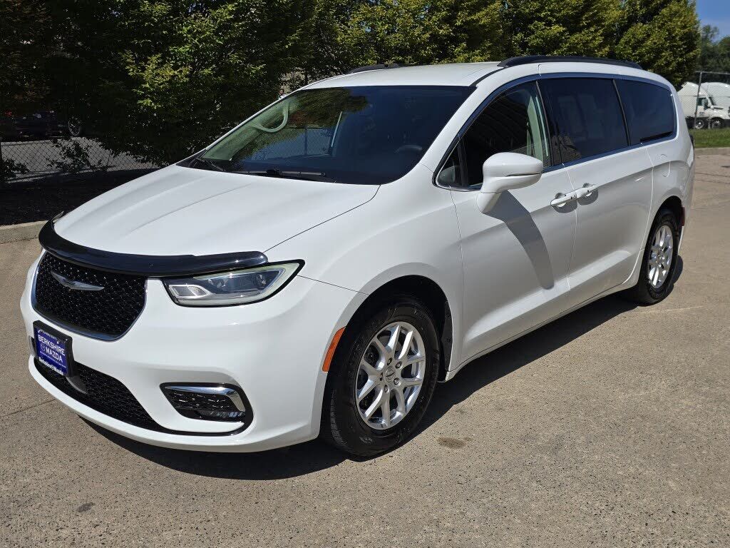 2022 CHRYSLER Pacifica