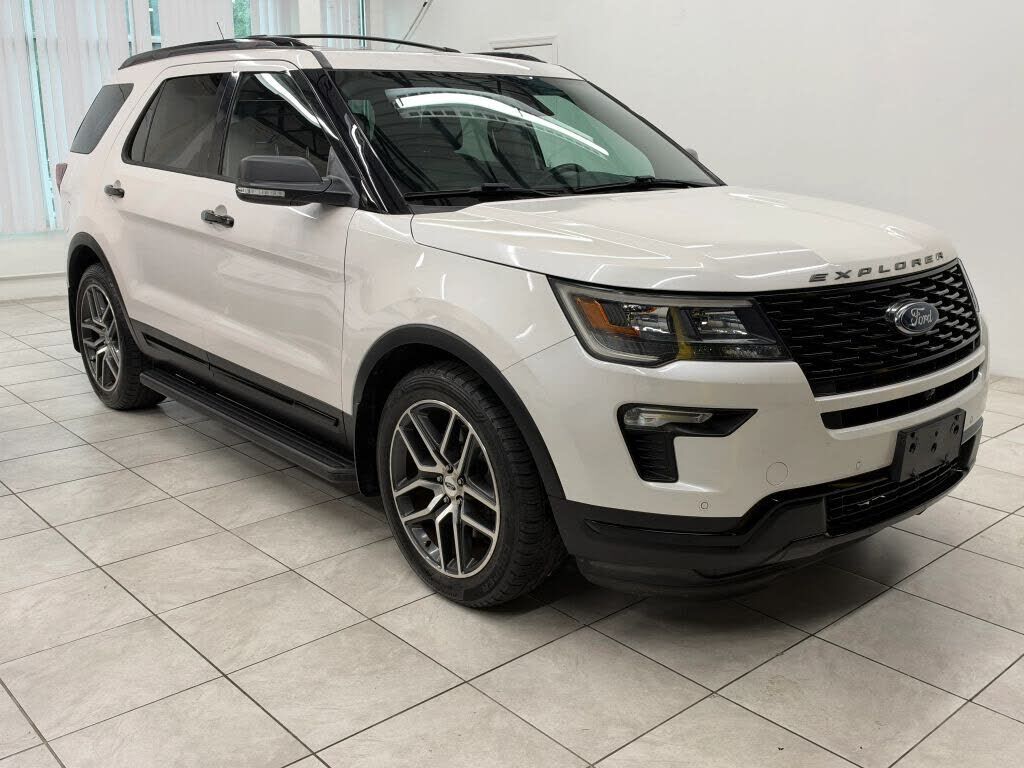 2018 FORD Explorer