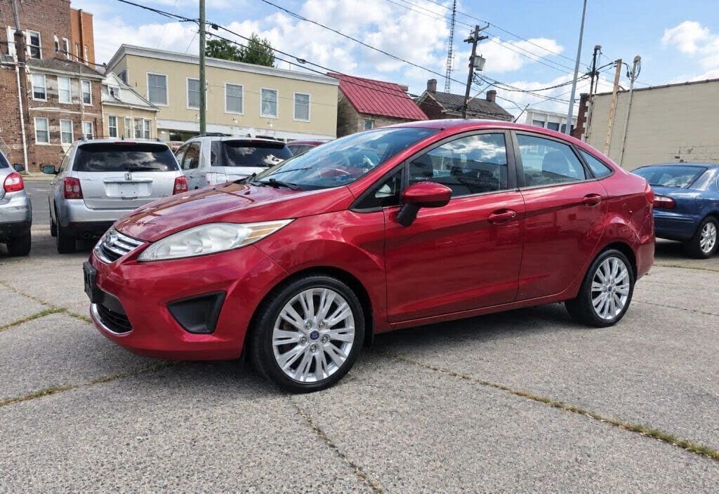 2012 FORD Fiesta