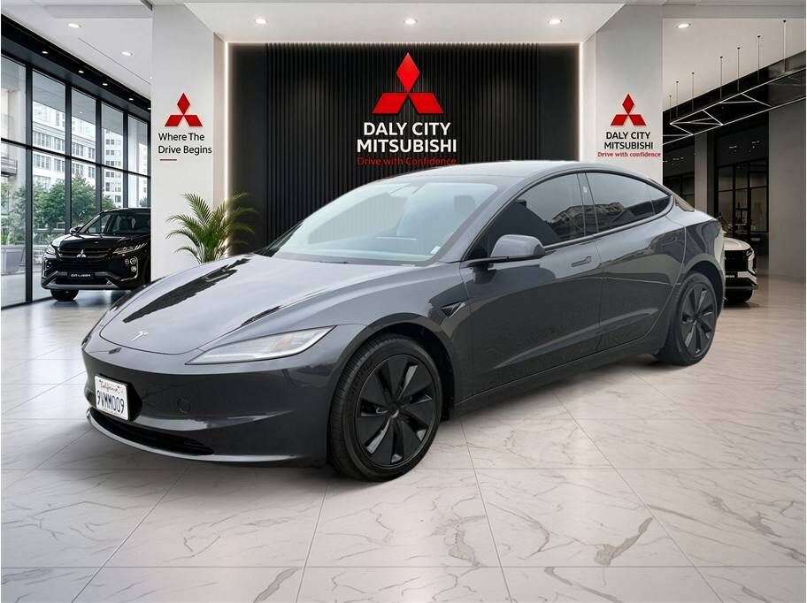2025 TESLA Model 3
