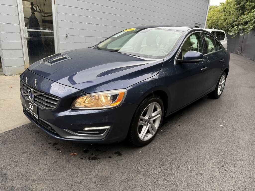 2015 VOLVO S60
