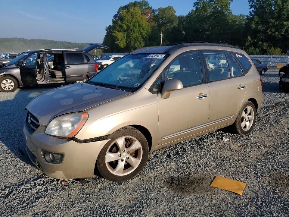 2008 KIA Rondo