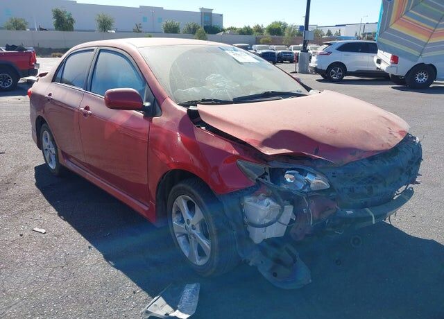 2013 TOYOTA Corolla