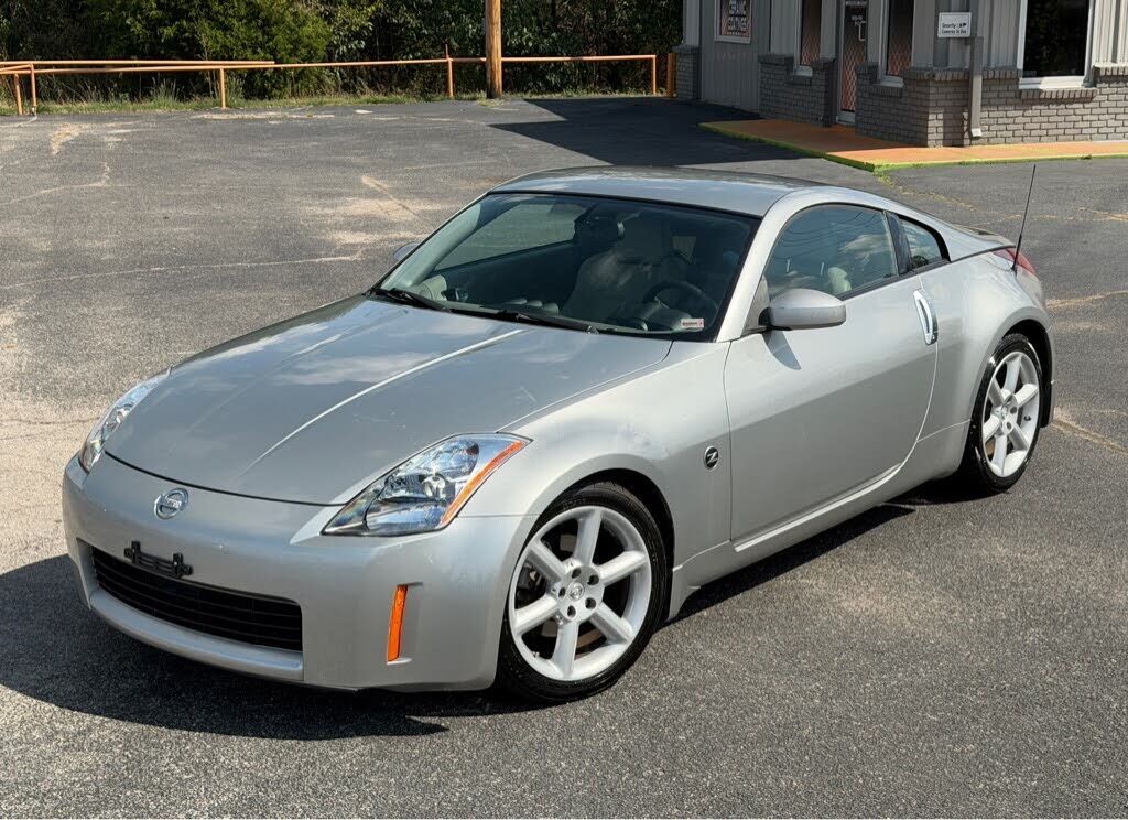 2005 NISSAN 350Z