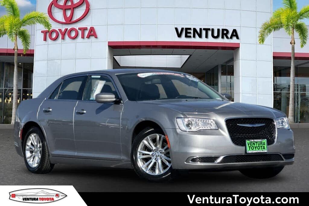 2017 CHRYSLER 300