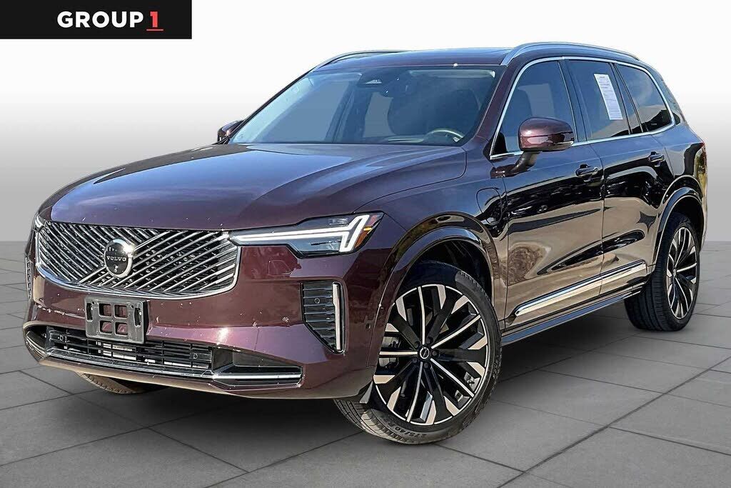 2025 VOLVO XC90