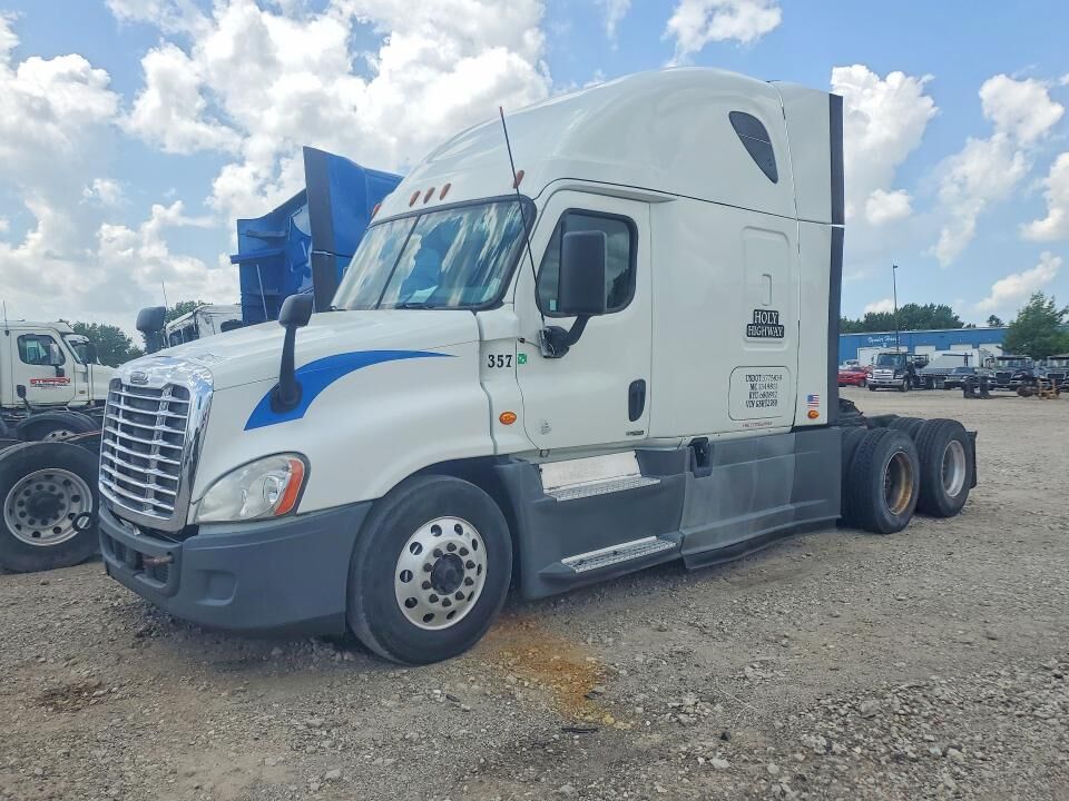 2016 FREIGHTLINER Cascadia