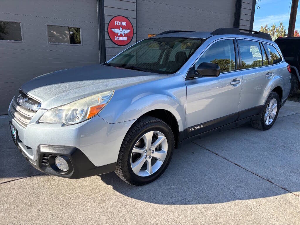 2014 SUBARU Outback