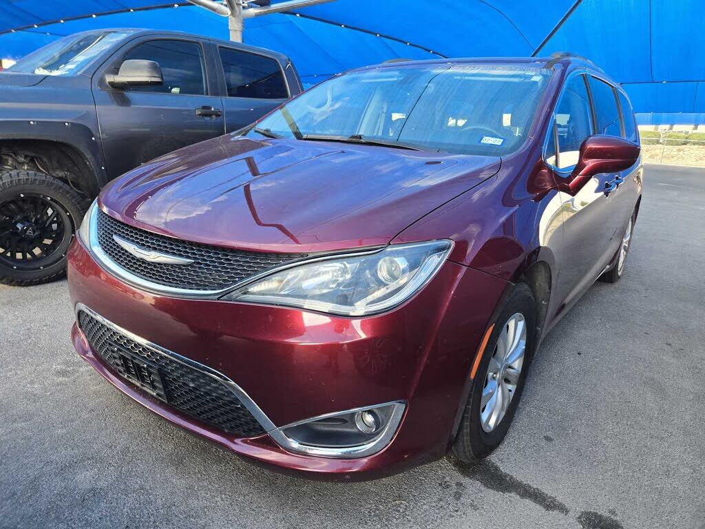 2019 CHRYSLER Pacifica
