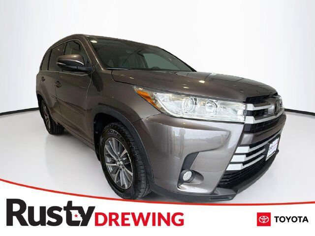 2017 TOYOTA Highlander