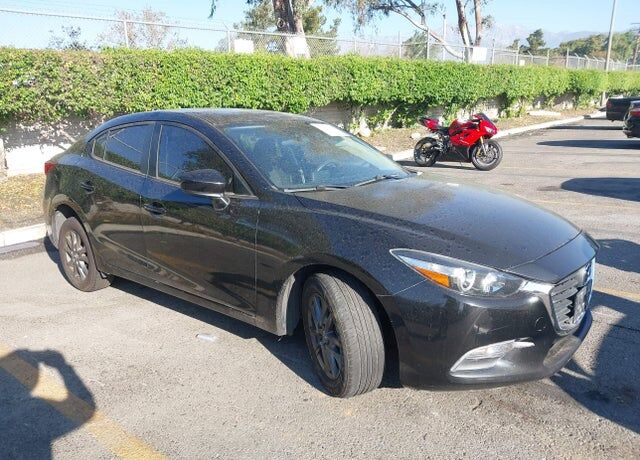 2017 MAZDA Mazda3
