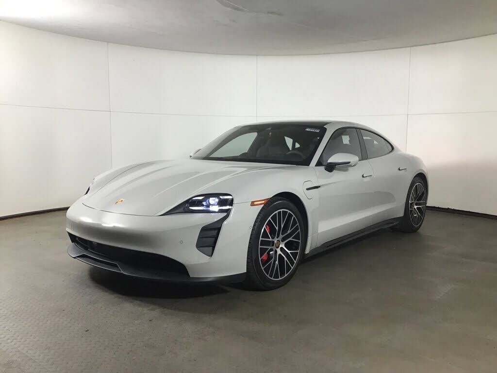 2024 PORSCHE Taycan