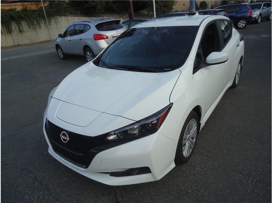 2025 NISSAN Leaf