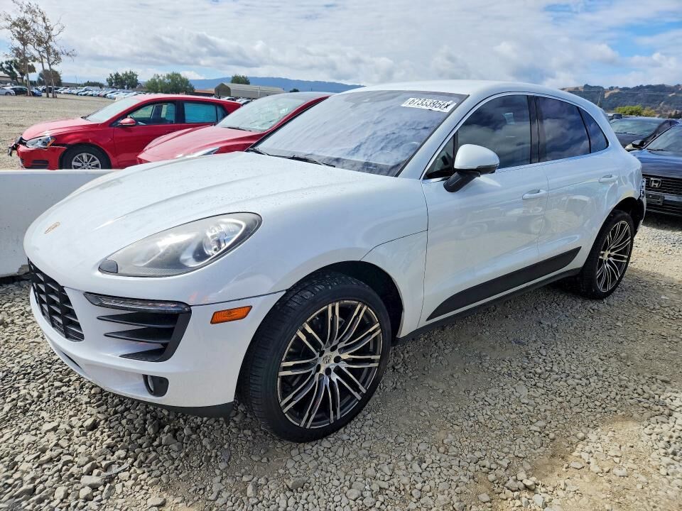 2016 PORSCHE Macan