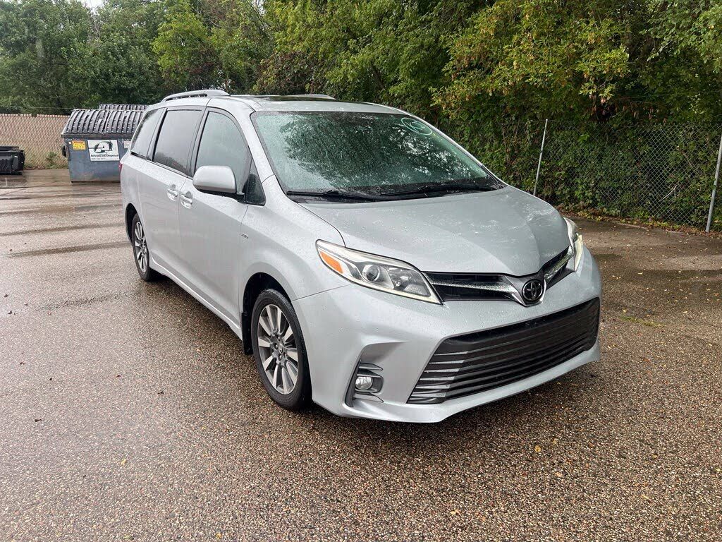 2020 TOYOTA Sienna