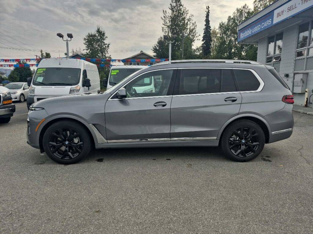2023 BMW X7