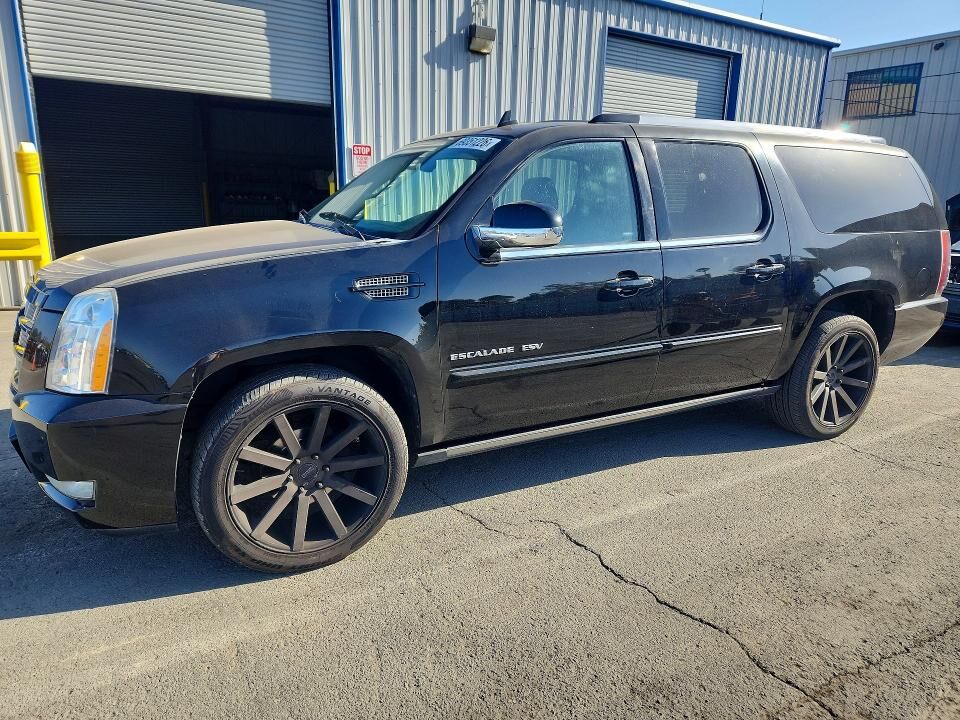 2014 CADILLAC Escalade