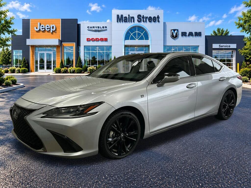 2025 LEXUS ES