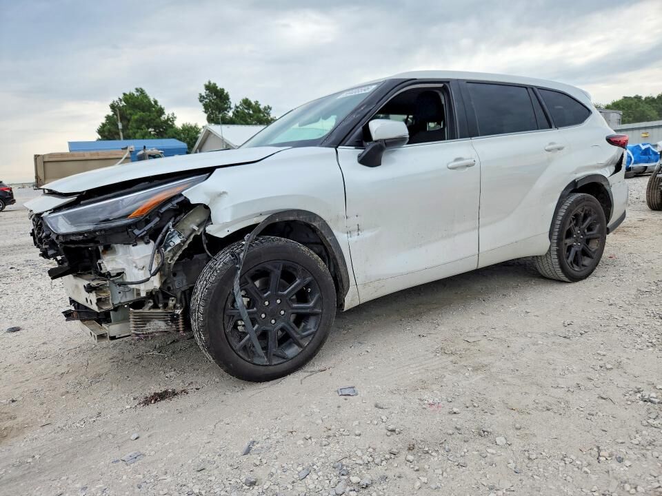 2022 TOYOTA Highlander