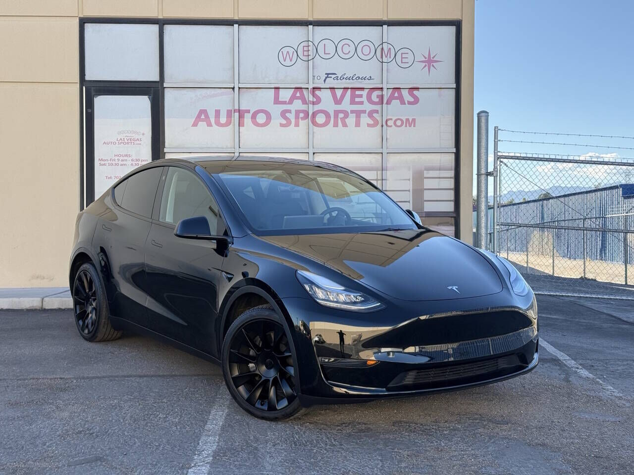 2023 TESLA Model Y