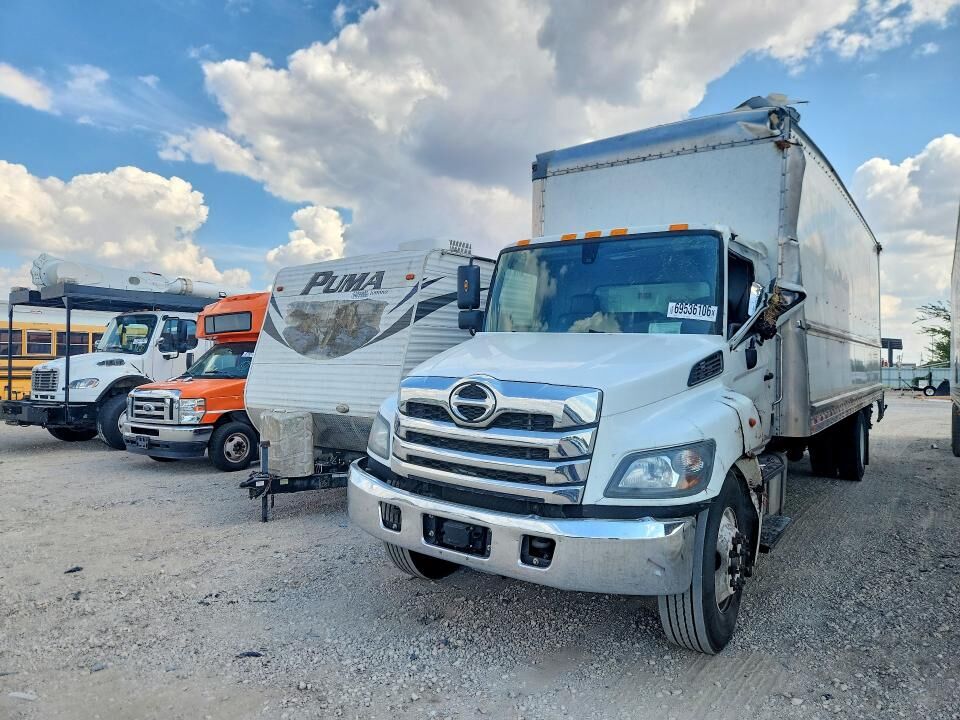 2023 HINO Incomplete Vehicle