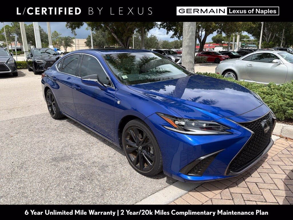 2022 LEXUS ES