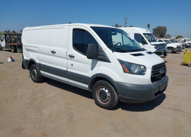2015 FORD Transit