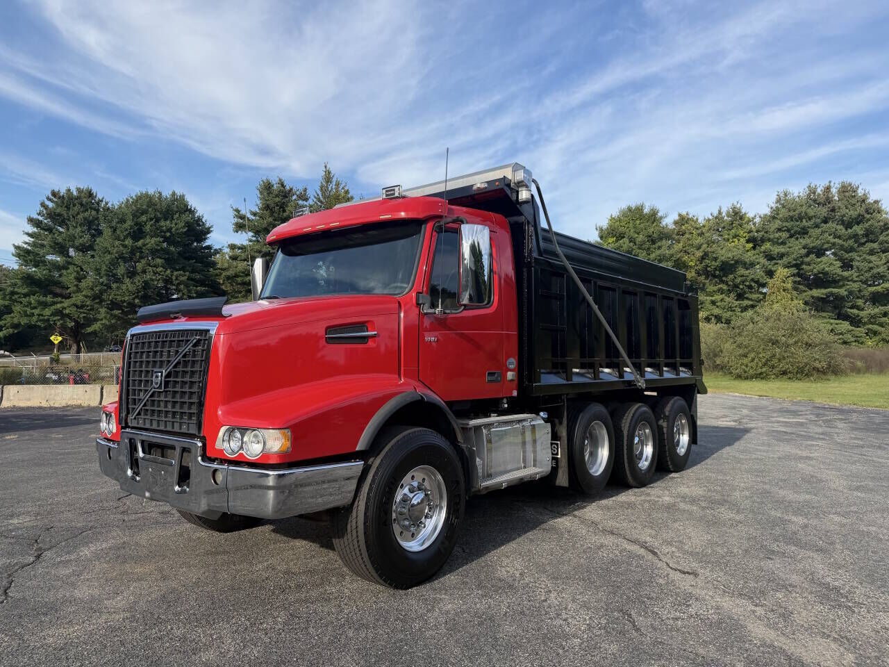 2020 VOLVO TRUCK VHD