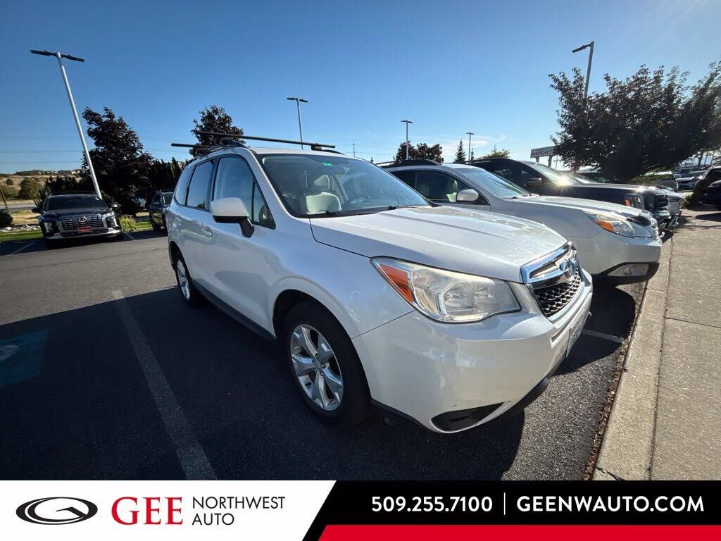 2015 SUBARU Forester