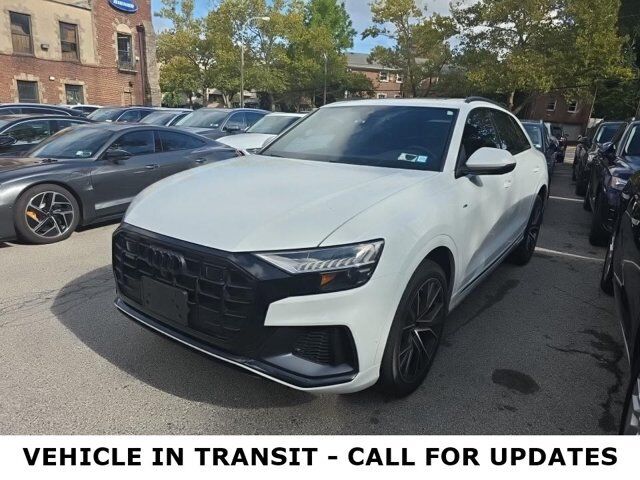 2023 AUDI Q8