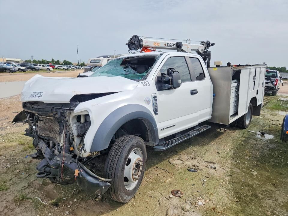 2022 FORD F-550
