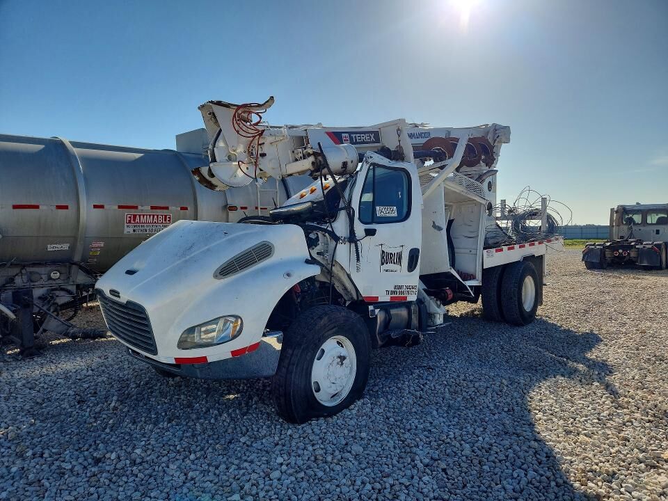 2022 FREIGHTLINER M2
