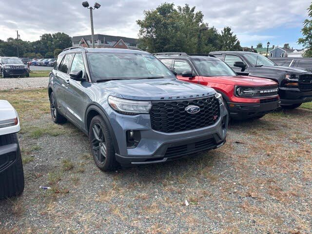 2025 FORD Explorer