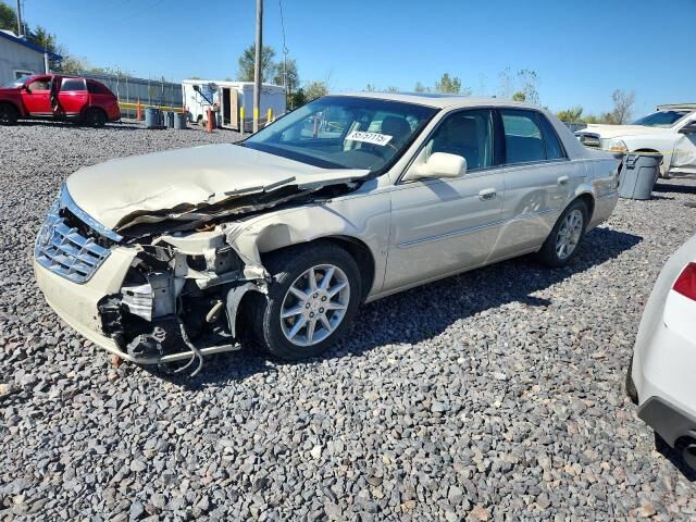 2010 CADILLAC DTS