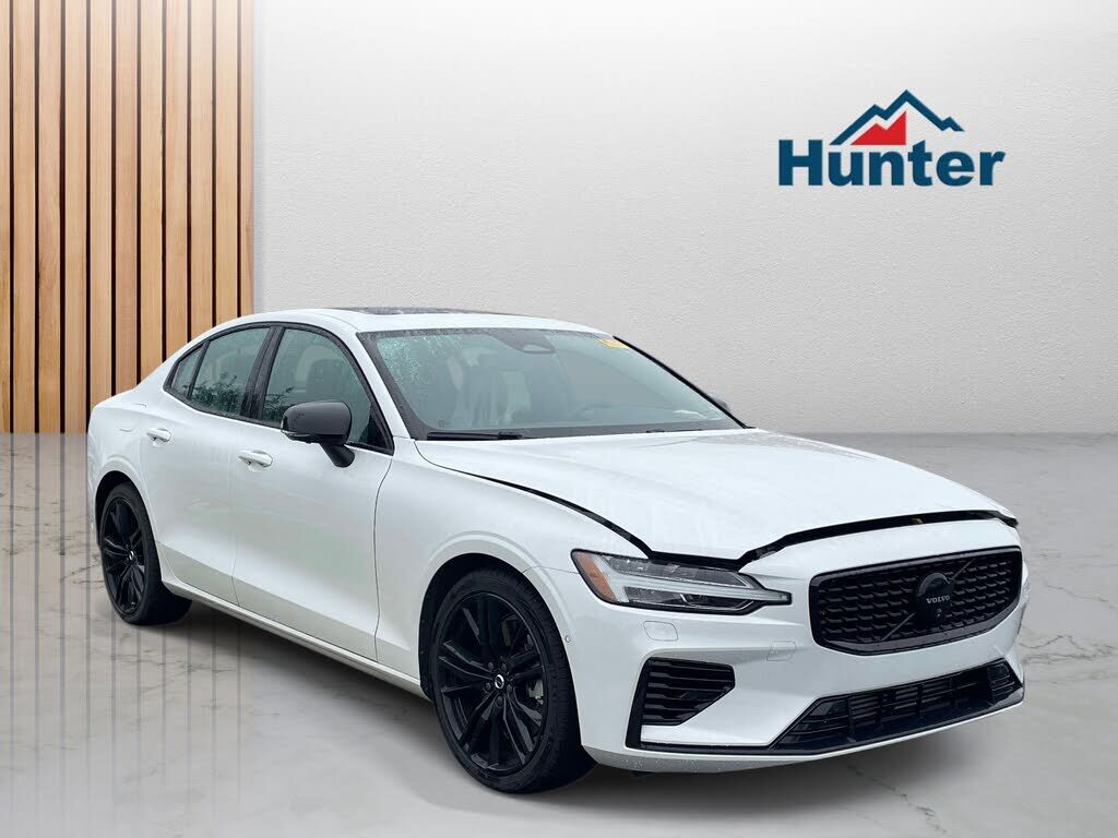 2024 VOLVO S60