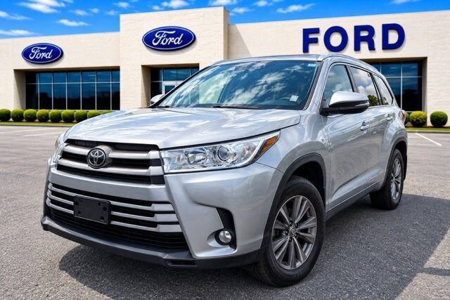 2019 TOYOTA Highlander