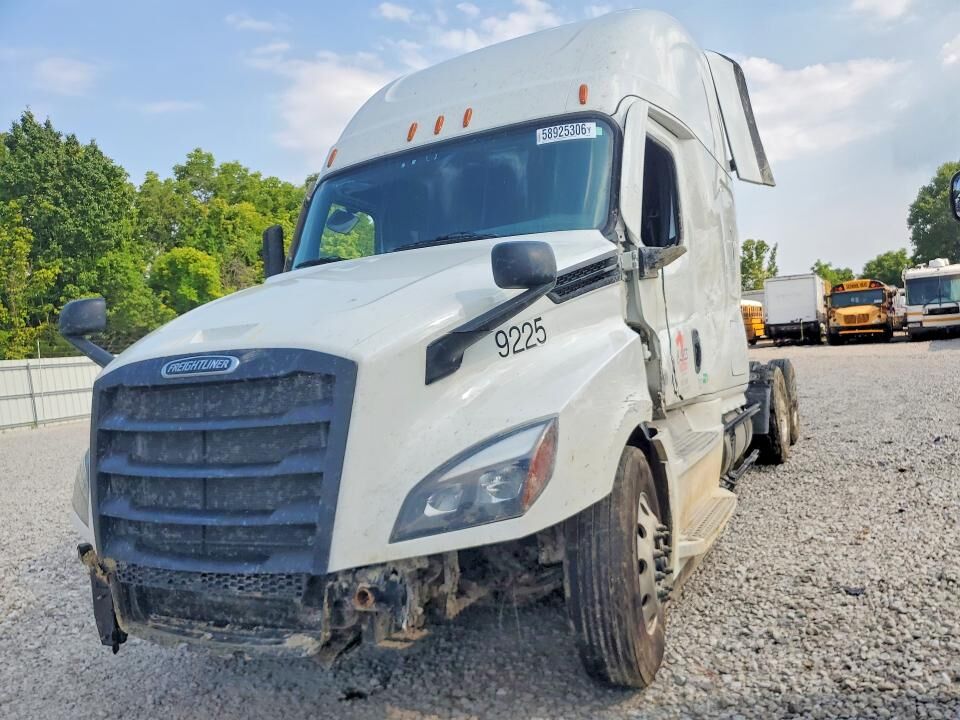 2026 FREIGHTLINER Cascadia