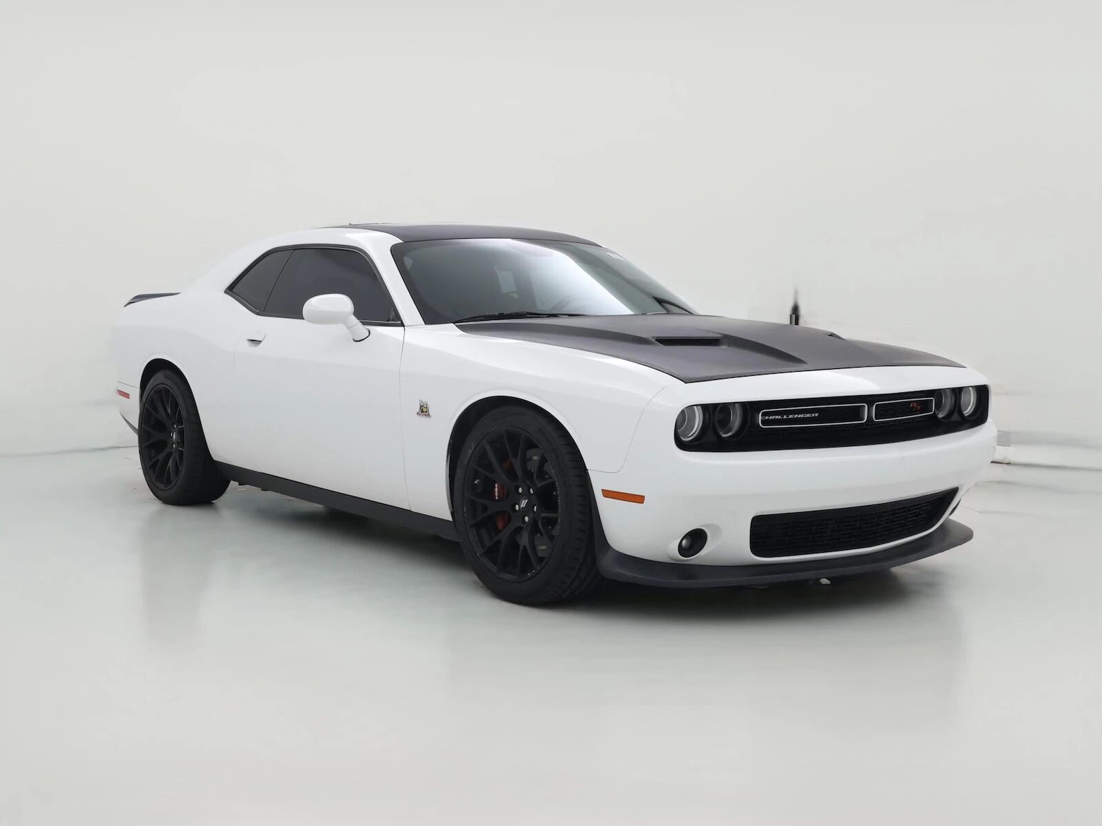 2017 DODGE Challenger