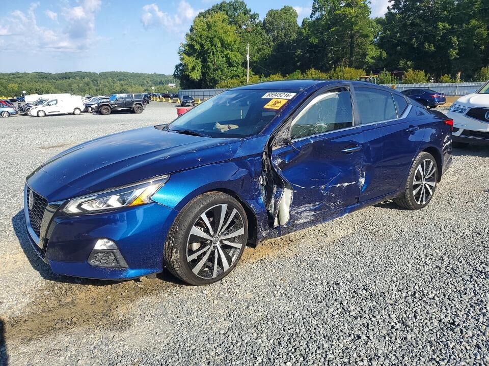 2022 NISSAN Altima