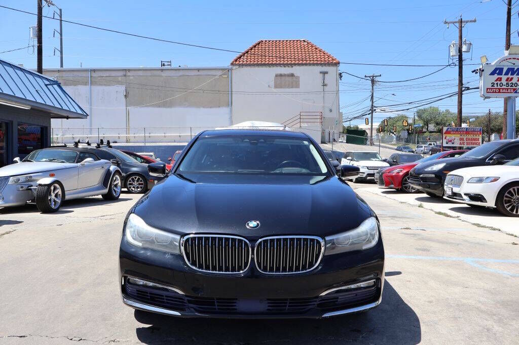 2016 BMW 740i