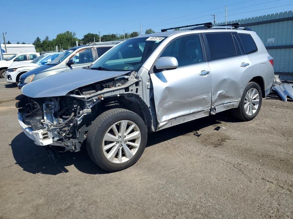 2011 TOYOTA Highlander