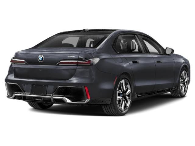 2026 BMW 740i