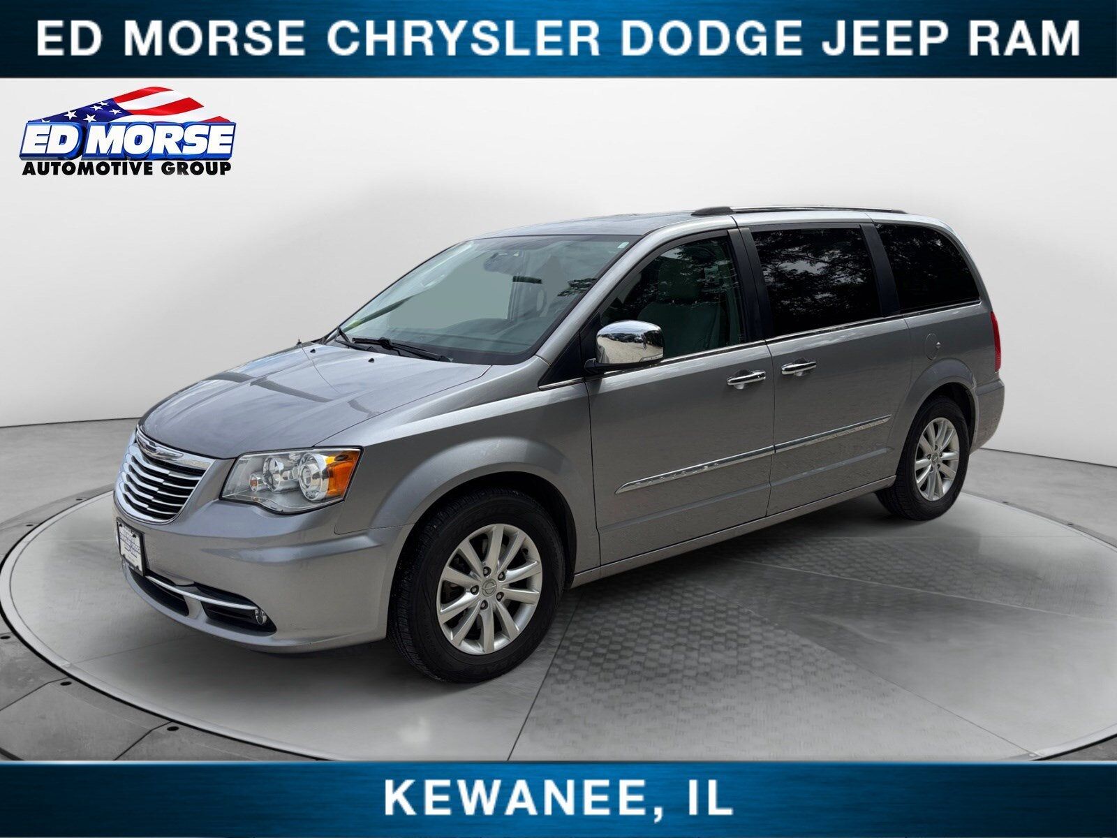 2016 CHRYSLER Town and Country