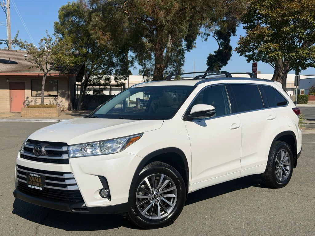 2018 TOYOTA Highlander
