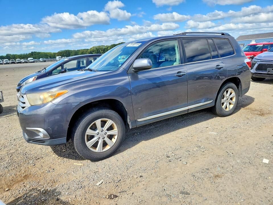 2011 TOYOTA Highlander