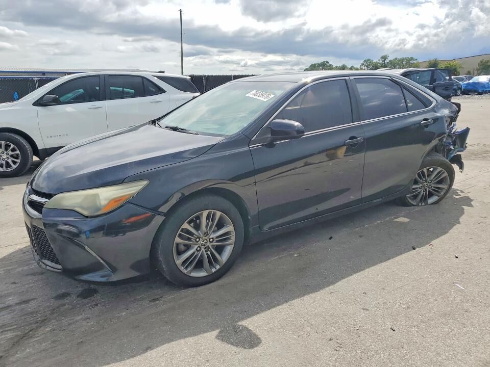 2015 TOYOTA Camry