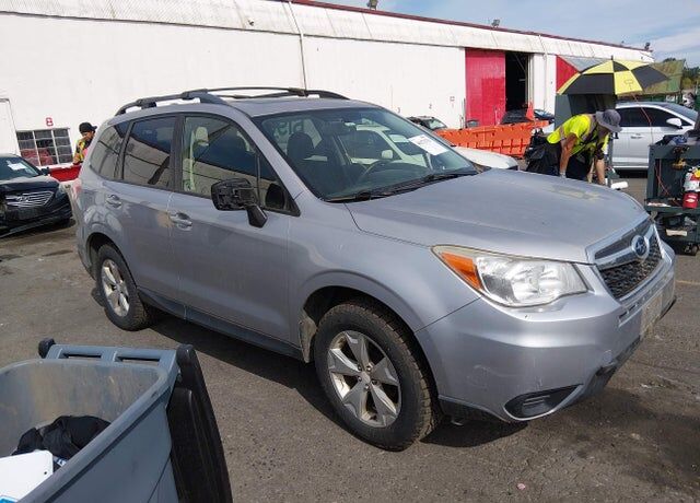 2016 SUBARU Forester