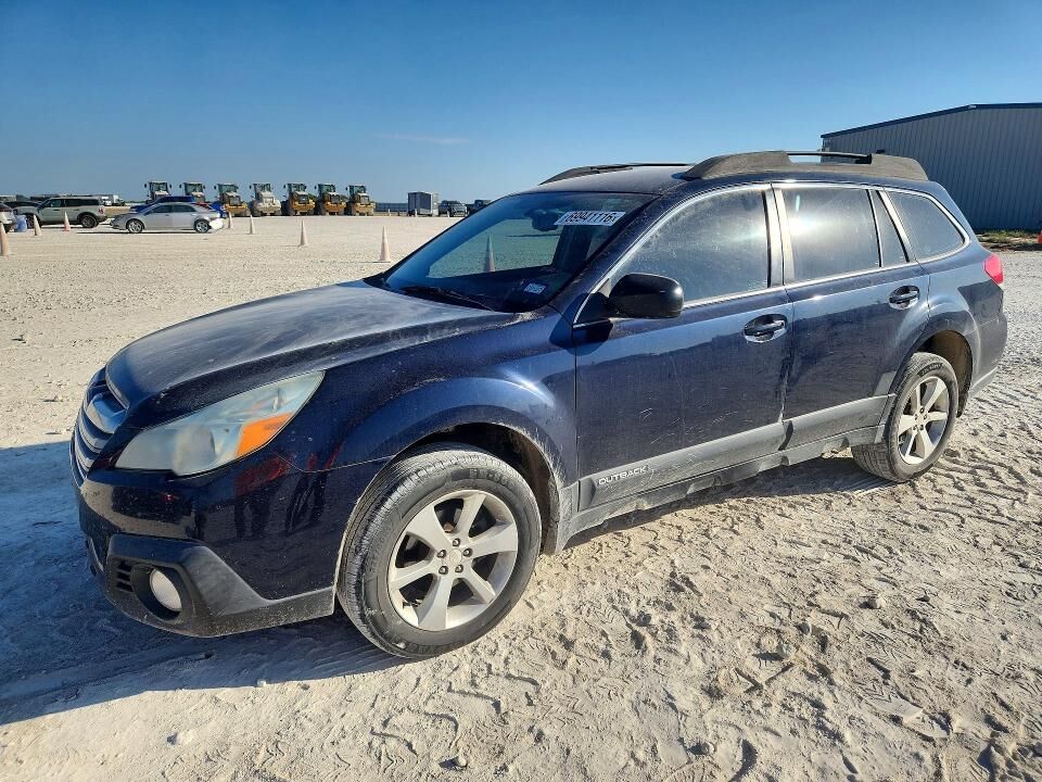 2014 SUBARU Outback